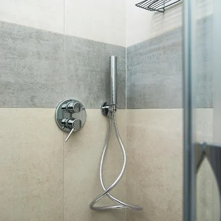 Modern 1 Bedroom Flat Metro Stop Milano
